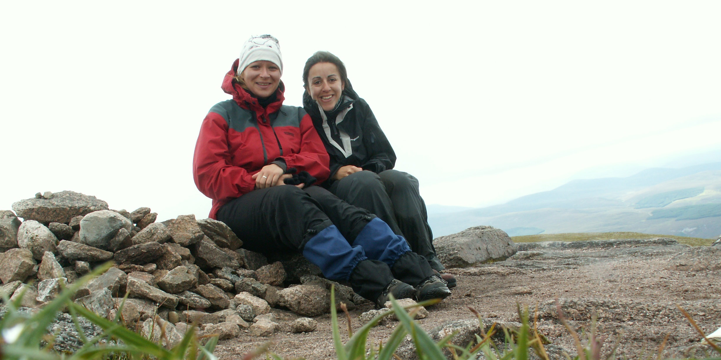 Ein Bild von mir und meiner Freundin Jasmin in den Cairngorms in Schottland.